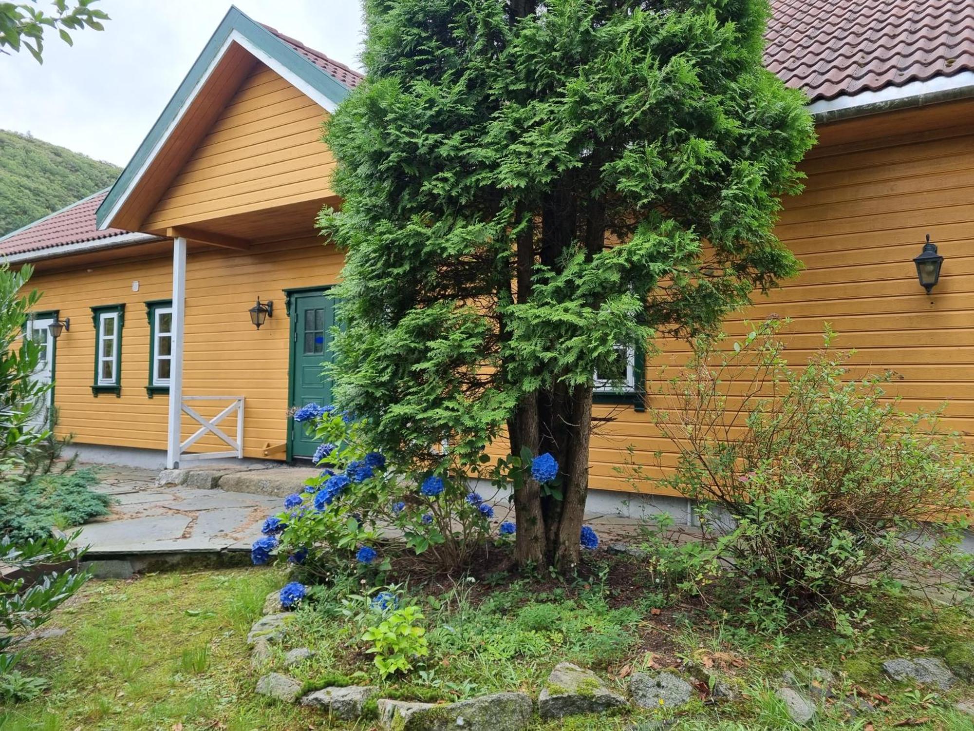Hausvikstranda Lyngdal Room photo